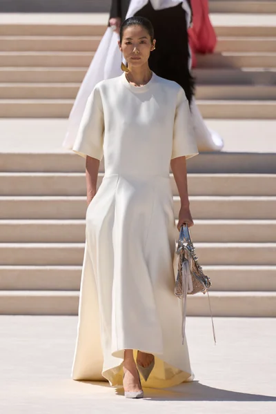 Look 5